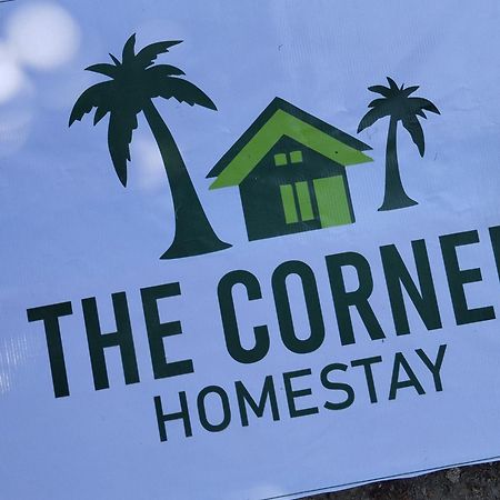 The Corner Homestay Kuta  Exterior foto
